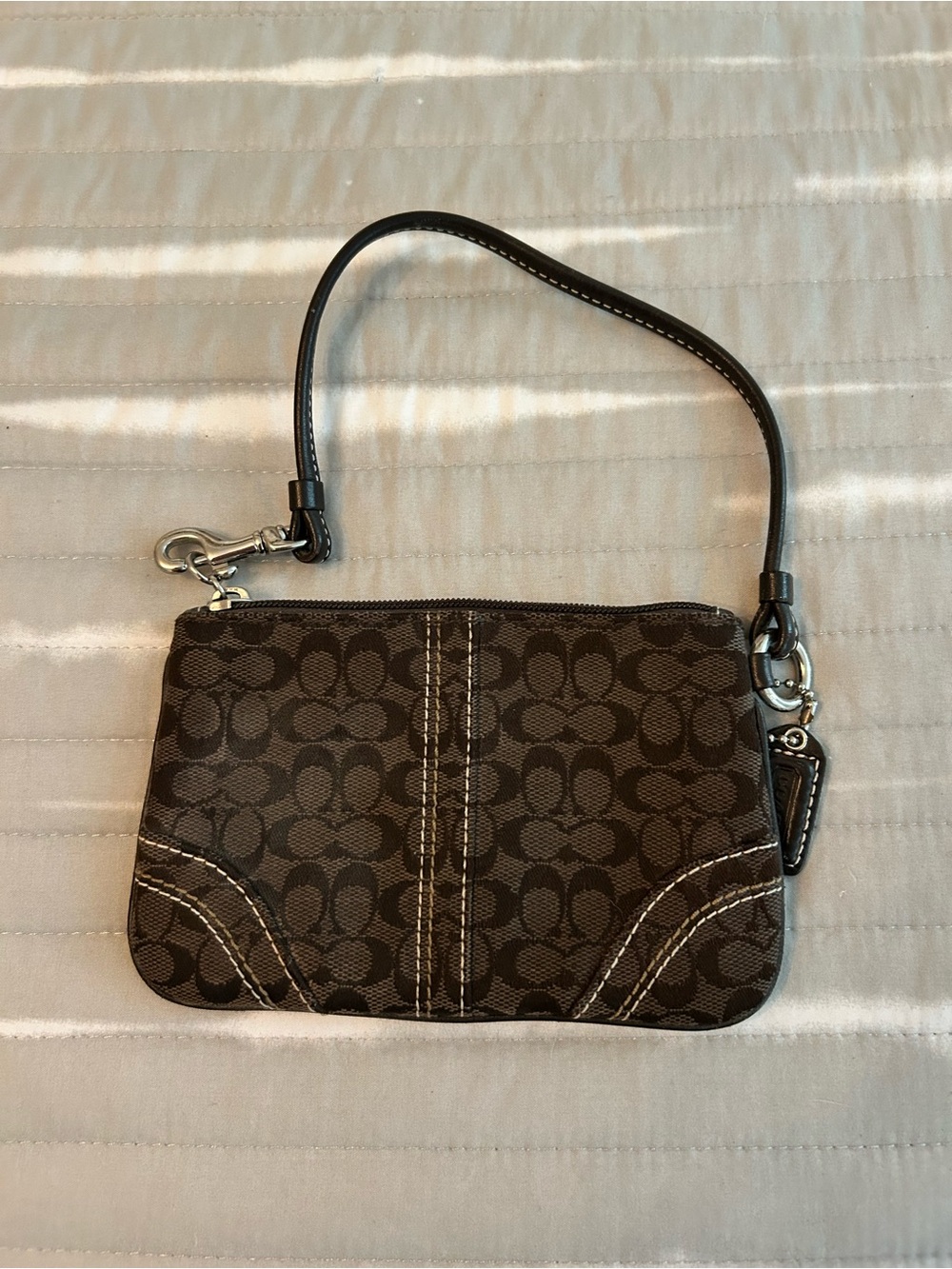 Coach Brown Signature Canvas Wristlet Pouch Clutch Wallet Purse - Picture 2 of 4